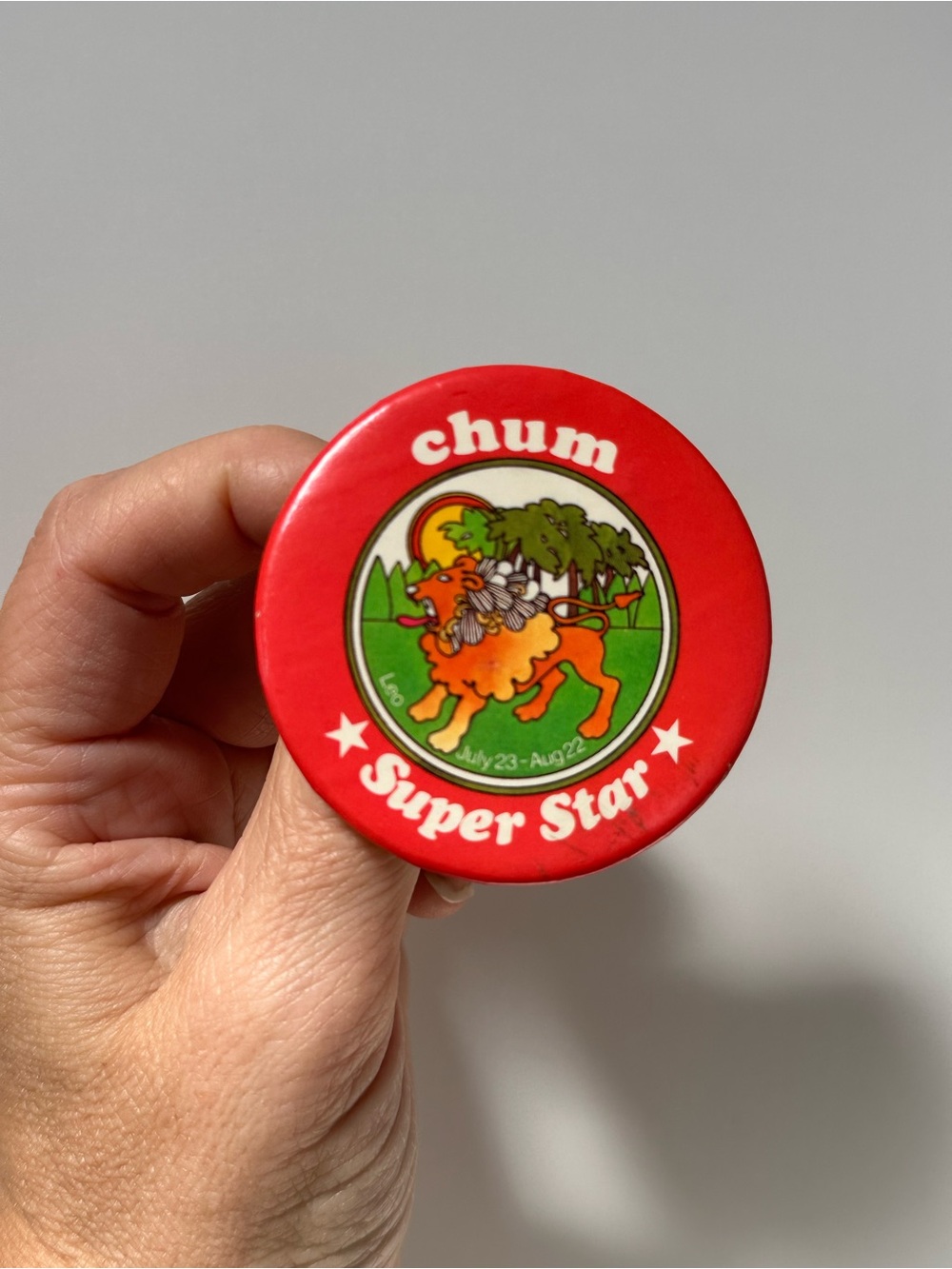 Vintage 70s Button Pin Chum Radio Astrology Leo Zodiac Sign